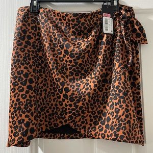 Gianni Bini leopard print wrap skirt
